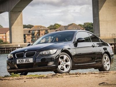 used BMW 320 3 Series 2.0 i 170 SE 2d E92 Coupe Black