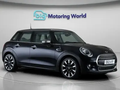 Used Mini Cooper Exclusive 136 HP (100 kW) 2021 Black Hatchback