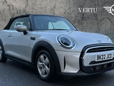 Używany Mini Cooper Classic 134 KM (98 kW) 2022 Srebrny Hatchback