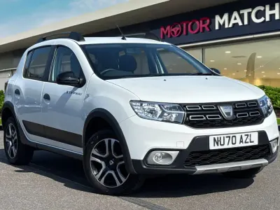 Używany Dacia Sandero Stepway 90 KM (66 kW) 2020 Biały Hatchback