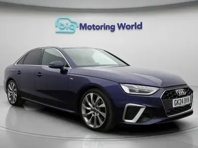 Usado Audi A4 S-Line 150 HP (110 kW) 2024 Azul Sedan