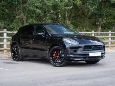 Used Porsche Macan 434 HP (319 kW) 2024 Black SUV