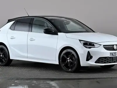 Used Vauxhall Corsa Ultimate 101 HP (74 kW) 2023 White Hatchback