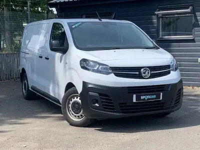 Used Vauxhall Vivaro S 100 HP (73 kW) 2023 White MPV
