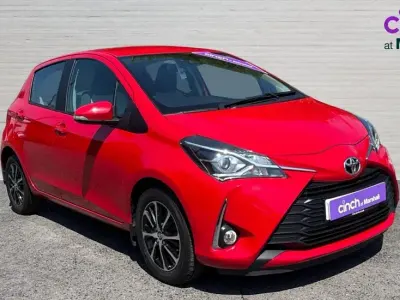 Used Toyota Yaris 111 HP (81 kW) 2019 Red