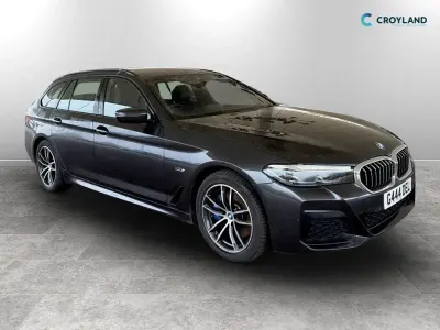 Usado BMW 530e M Sport 2022 Gris Familiar