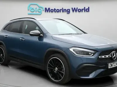 Usado Mercedes GLA250 AMG line 218 HP (160 kW) 2022 Azul SUV