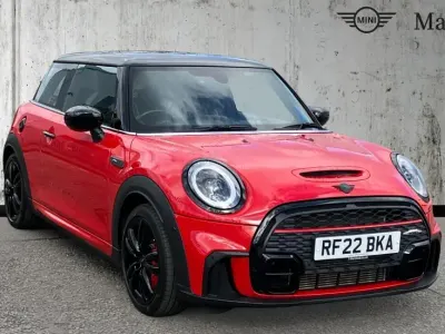 Begagnad Mini John Cooper Works Hatch 231 HK (169 kW) 2022 Röd Halvkombi