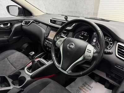 Used Nissan Qashqai N-TEC 2015 White SUV