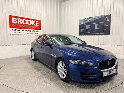 Used Jaguar XE Prestige 180 HP (132 kW) 2016 Blue Sedan