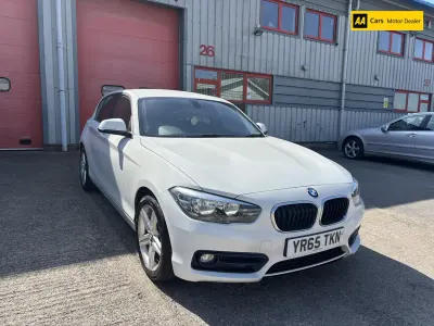 Używany BMW 118 Sport Line 136 KM (100 kW) 2015 Biały Hatchback