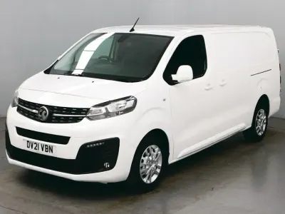 Używany Vauxhall Vivaro Sportive 100 KM (73 kW) 2021 Biały Minivan