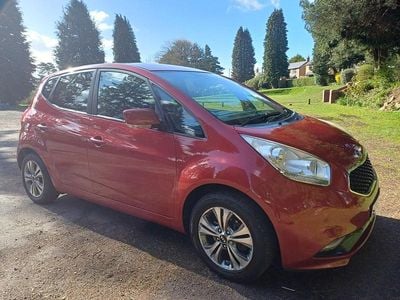 Used Kia Venga 123 HP (90 kW) 2015 Red Hatchback