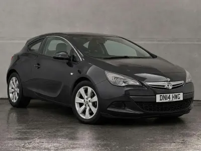 Used Vauxhall Astra GTC Sport 140 HP (102 kW) 2014 Black Coupe