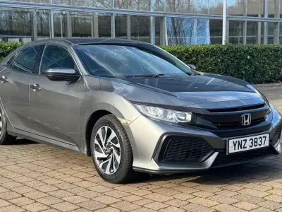 Used Honda Civic SE 2017 Grey Hatchback
