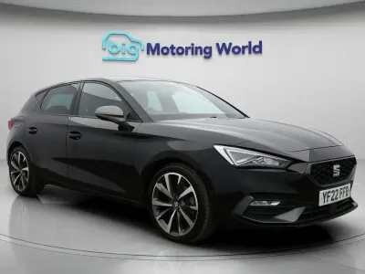 Second-hand Seat Leon FR Sport 131 CP (96 kW) 2022 Negru Hatchback