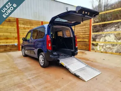 Used Citroën Berlingo 130 HP (95 kW) 2019 Blue MPV