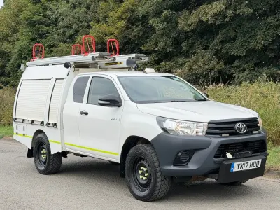 Used Toyota HiLux Active 150 HP (110 kW) 2017 White Pickup