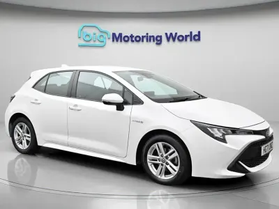Używany Toyota Corolla 122 KM (89 kW) 2022 Biały Hatchback