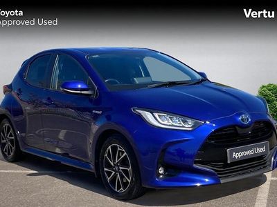 Usado Toyota Yaris Hybrid Design 116 HP (85 kW) 2026 Citadino