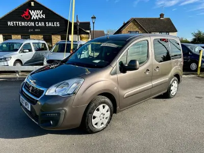 Used Peugeot Partner Allure 2017 Metallic grey MPV