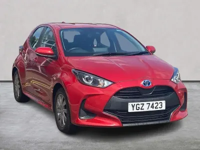 Used Toyota Yaris 116 HP (85 kW) 2023 Red Hatchback