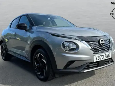 Begagnad Nissan Juke N-Connecta 143 HK (105 kW) 2024 Silver SUV