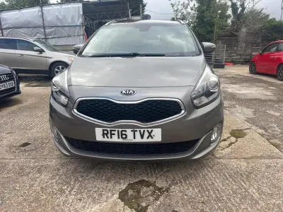 Used Kia Carens