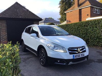 Used Suzuki SX4 SZ-T 120 HP (88 kW) 2016 White Hatchback
