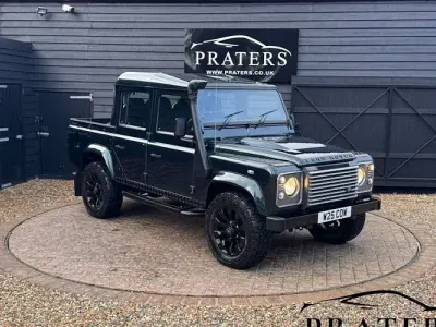 Used Land Rover Defender 124 HP (91 kW) 2014 Green Pickup