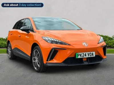 Begagnad MG MG4 EV Trophy 2024 Orange Halvkombi
