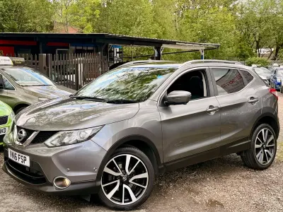 Used Nissan Qashqai Tekna 130 HP (95 kW) 2016 Grey SUV