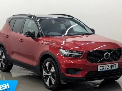 Used Volvo XC40 R-Design 211 HP (155 kW) 2021 SUV