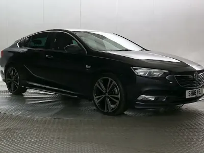 Used Vauxhall Insignia SRi 170 HP (125 kW) 2018 Blue Hatchback