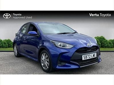 Used Toyota Yaris Hybrid 116 HP (85 kW) 2023 Blue Hatchback