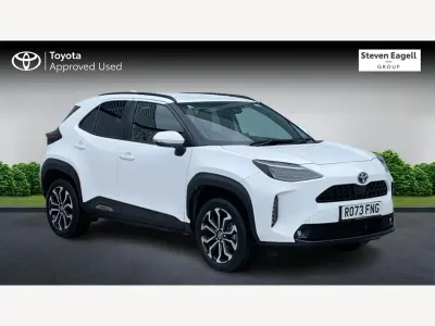 Used Toyota Yaris Hybrid Design 2023 White Hatchback