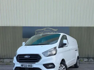 Used Ford Transit Custom Limited 130 HP (95 kW) 2022 White Van