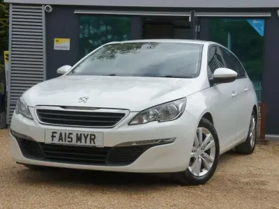 Używany Peugeot 308 Active 2015 Biały Kombi