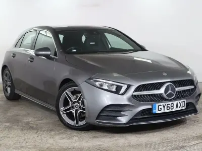 Begagnad Mercedes A200 AMG line 2018 Grå Halvkombi