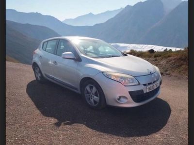 Silver Used 2010 Renault Mégane III Dynamique Hatchback | £2,500