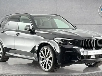 Usado BMW X5 M Sport 335 HP (246 kW) 2022 Preto SUV