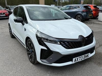 Used Renault Clio V Esprit Alpine 143 HP (105 kW) 2023 White  Hatchback