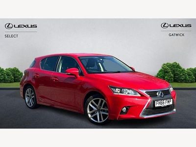 Used Lexus CT200h Executive Line 136 HP (100 kW) 2016 Red Hatchback