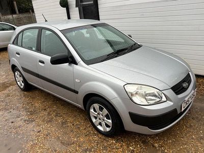 Silver Used 2007 Kia Rio Hatchback | £1,995 (Fair price)