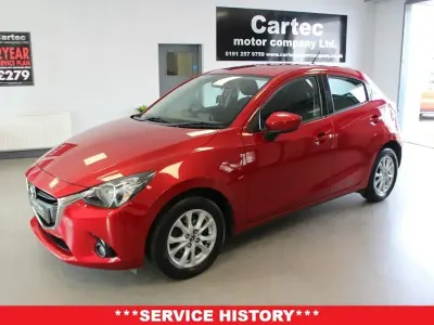 Used Mazda 2 75 HP (55 kW) 2017 Red Hatchback