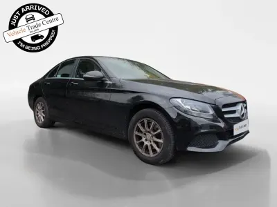 Begagnad Mercedes C200