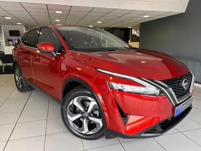 Begagnad Nissan Qashqai N-Connecta 2022 Röd SUV