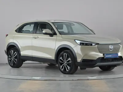 Używany Honda HR-V Elegance 131 KM (96 kW) 2023 Beżowy SUV