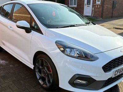 Used Ford Fiesta ST 200 HP (147 kW) 2019 White Hatchback