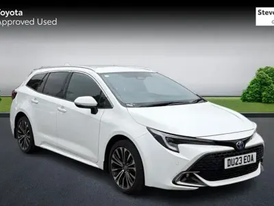 Used Toyota Corolla Design 140 HP (102 kW) 2023 White Estate